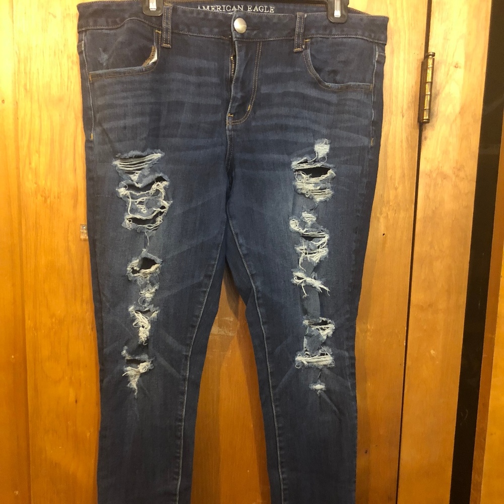 American eagle dark wash distressed jeans